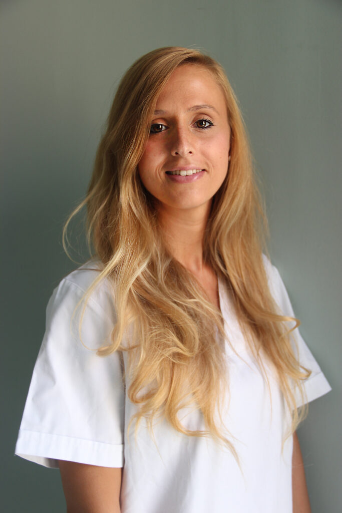 Selina del Castañedo, terapeuta ocupacional experta en rehabilitación neurológica